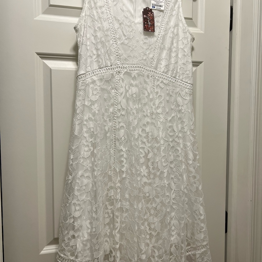 J Gee NWT lace dress. Size L.